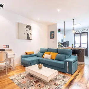 Apartamento Between Old Town & Guggenheim!! Private Parking, Bilbao