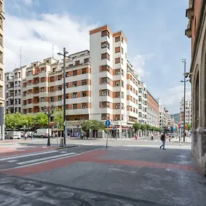 Habitación en casa particular Urban Con Wifi Y Smart Tv, Bilbao